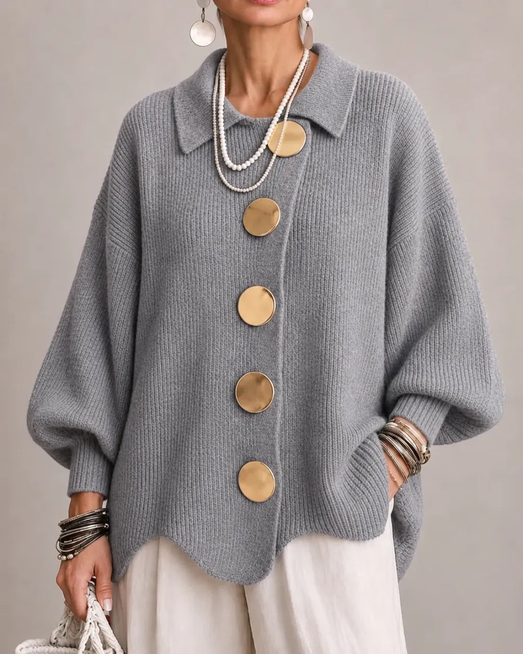 Victoria | Cárdigan Oversize con Cuello y Botones Dorados